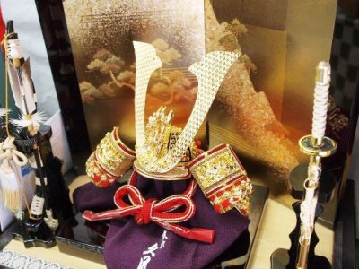 �v���܌��l�`�̔�